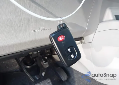 2015 Toyota Prius V Two z USA, uszkodzony, nr VIN JTDZN3EU5FJ030832